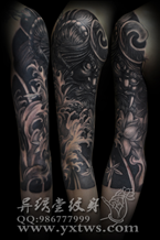 黑白魔鬼7分花臂纹身
