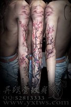 梅花花臂纹身