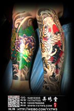 小腿彩色鲤鱼牡丹纹身
