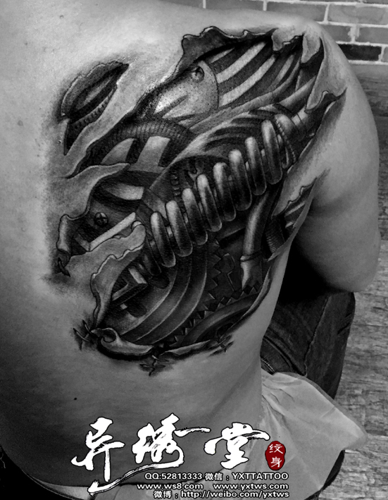 后背机械纹身