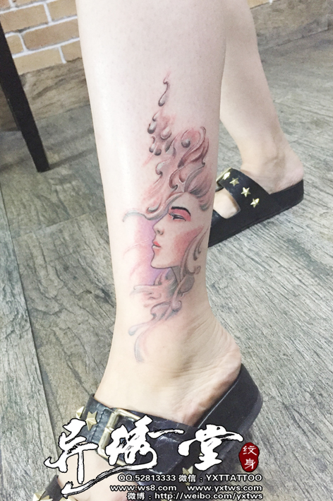 美女小腿人像纹身