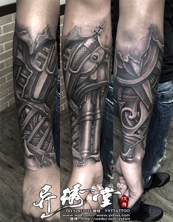 机械臂黑白纹身