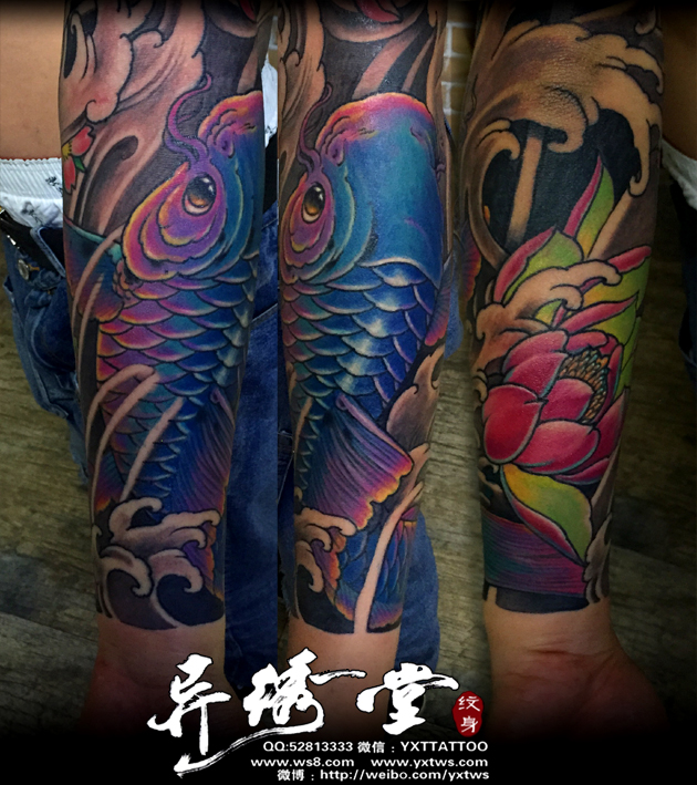 鲤鱼莲花包小臂彩色纹身