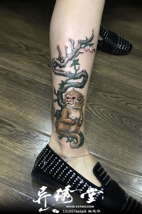 小腿小猴子桃子纹身