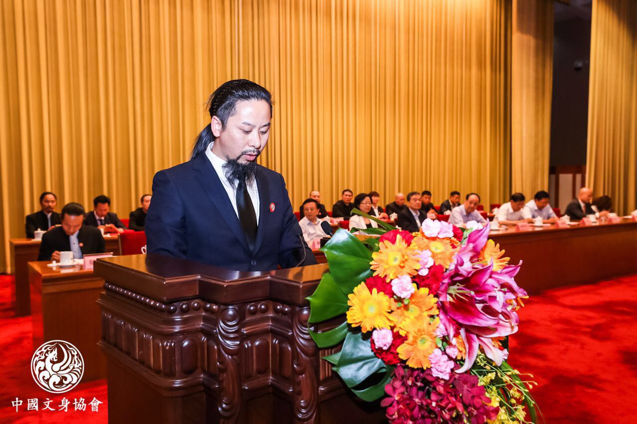 人民大会堂演讲