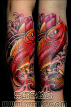 彩色鲤鱼纹身