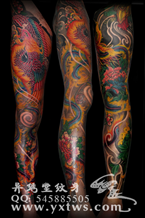 彩色花腿纹身