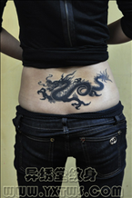 图腾龙纹身