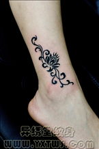 图腾花饰纹身